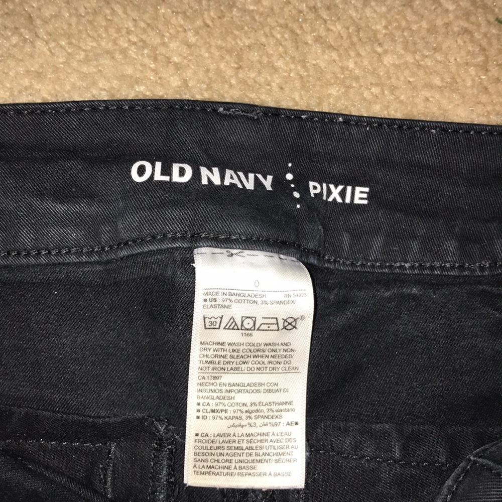 Shorts - Picture 4 of 5